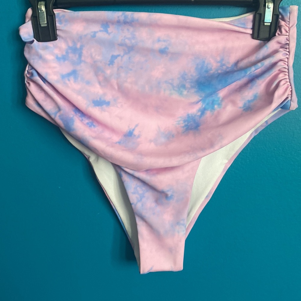 High Waisted Bikini Set Size Small - Picture 3 of 4